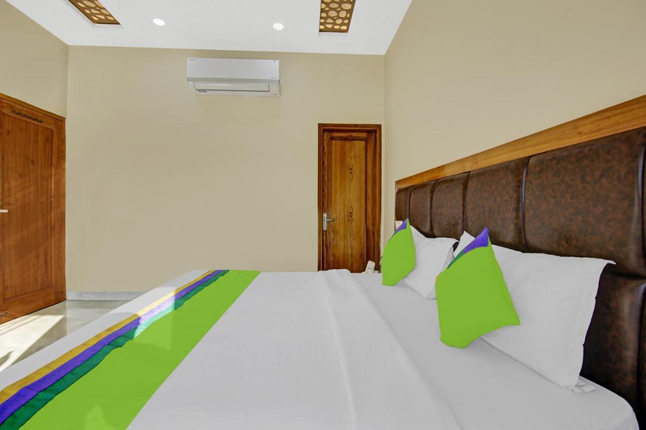 Hotel Treebo Royal Salute, Zirakpur Extérieur photo