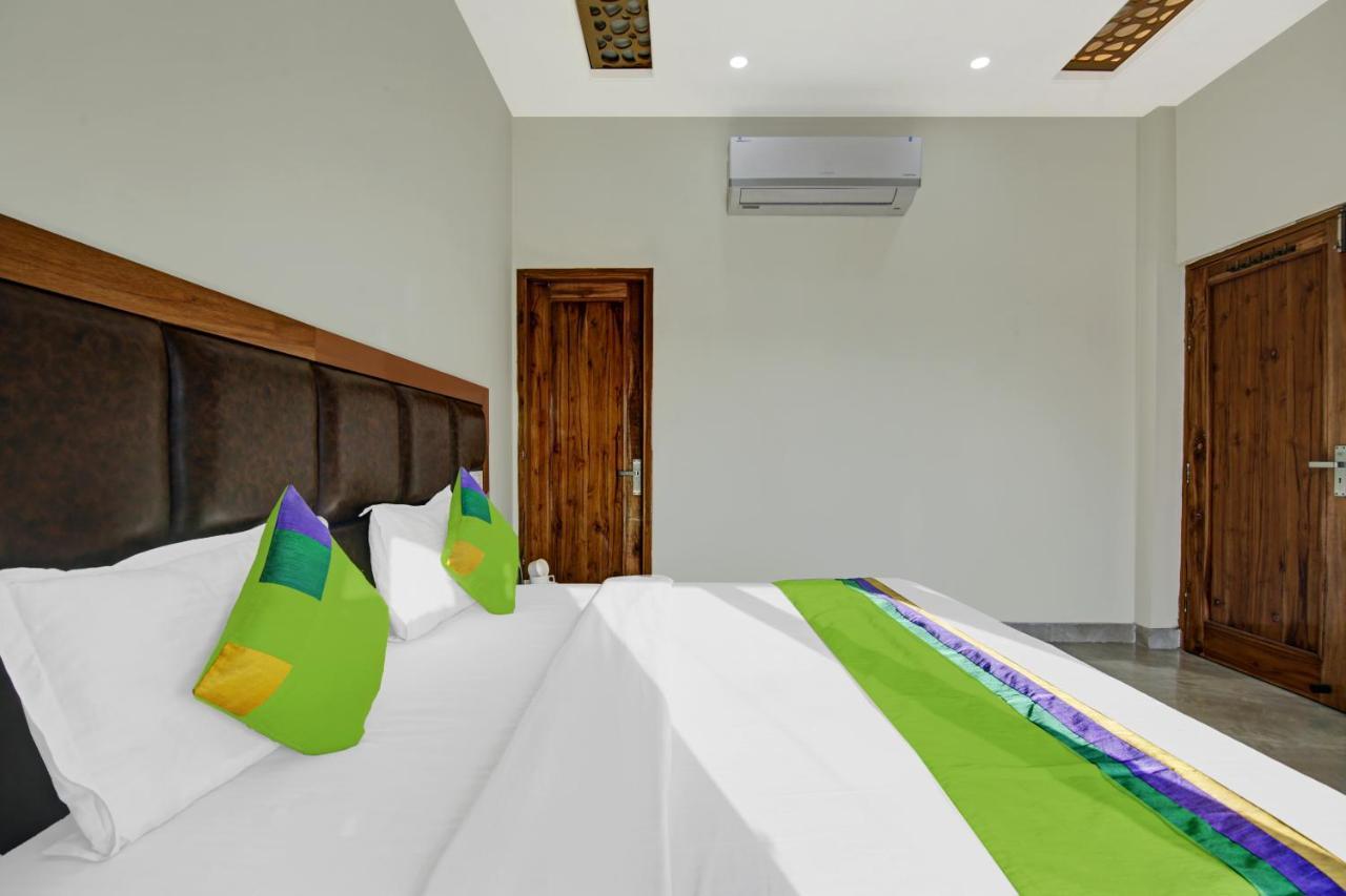 Hotel Treebo Royal Salute, Zirakpur Extérieur photo