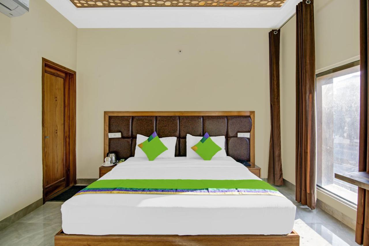 Hotel Treebo Royal Salute, Zirakpur Extérieur photo