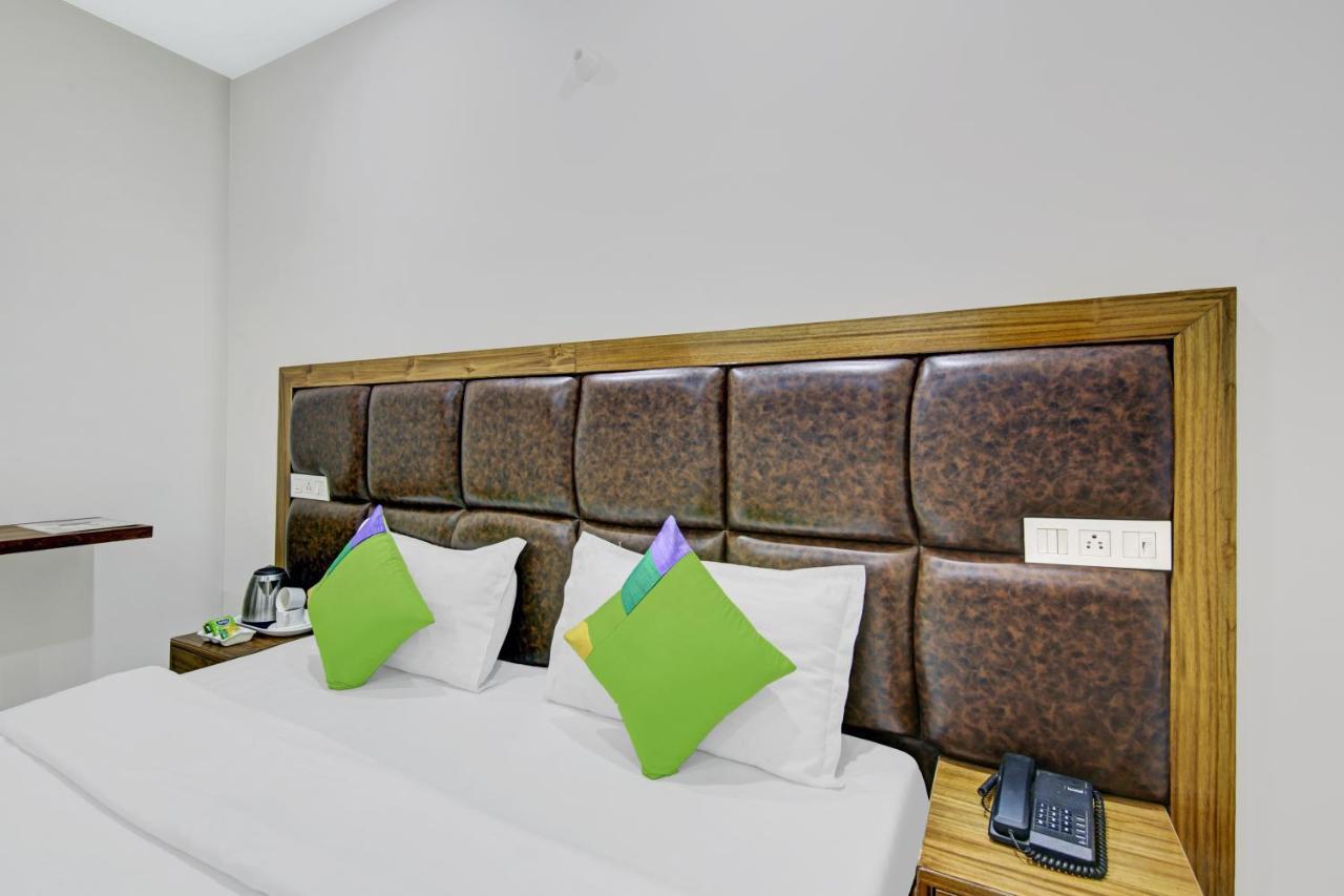 Hotel Treebo Royal Salute, Zirakpur Extérieur photo