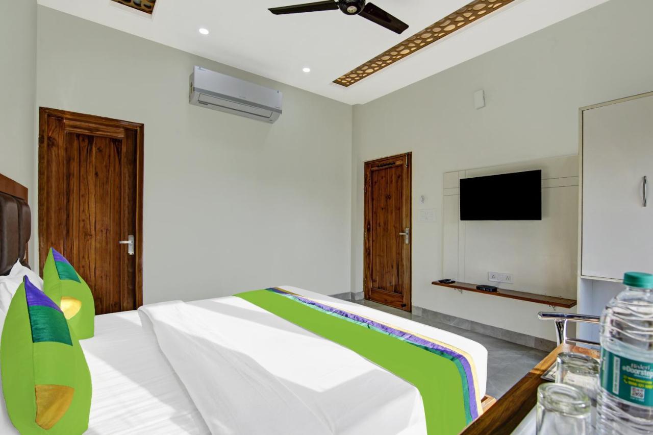 Hotel Treebo Royal Salute, Zirakpur Extérieur photo